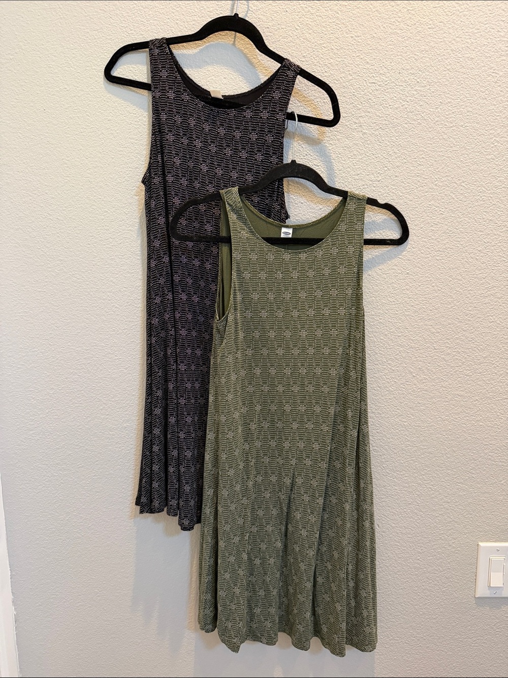 Old Navy Women’s Knit Sleeveless Swing Dresses Lot Of Two